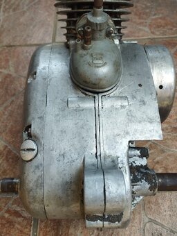 Jawa 250/590 šport,stadión s 11,s 22 motor - 9