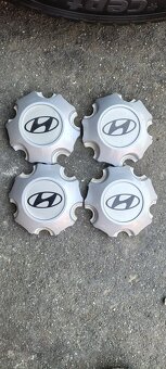 HYUNDAI - 9
