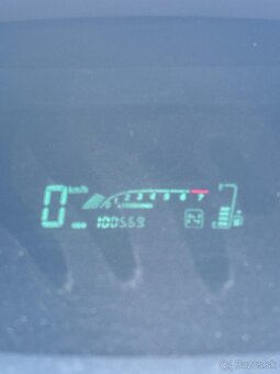 Toyota Yaris 1 - 9