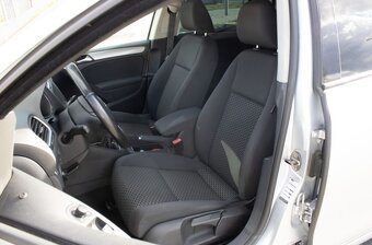 Volkswagen Golf 1.6 TDI z roku 2011 - 9