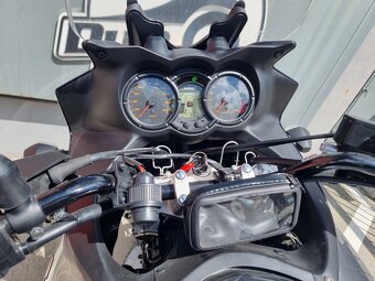 Suzuki DL650 - 9