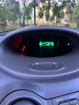 Toyota Yaris - 9