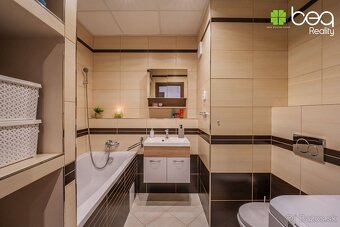 REZERVOVANÝ: 3-izb. zrenovovaný byt s lodžiou, Košice - 9