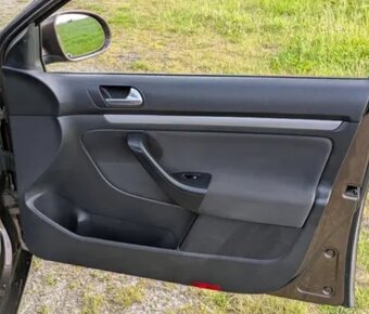 VW GOLF 1.4 16V , 59kw , benzin ( SLEVA ) - 9