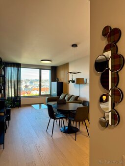 Prenájom 2-izbového bytu v Sky Parku s výhľadom na hrad - 9