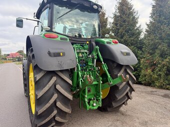 Zemědělský traktor John Deere 6215, rok výroby 2017, 7600 mo - 9