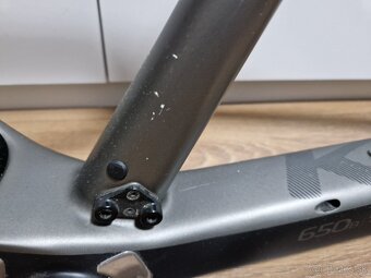 Kellys hacker 70 27,5" L carbon rám 2024 - 9