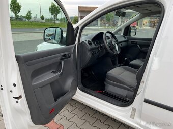 Volkswagen Caddy 1.6 TDi koup. ČR krásný stav - 9