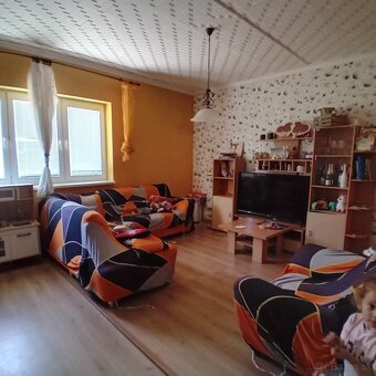 Na predaj Dom 4 izbový - Hronovce s veľkým pozemkom - 9