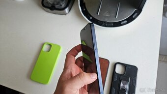 Apple iPhone 12 tmavý - 64GB, zdravie 85% - 9