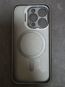SKORO NOVY iPhone 15pro + príslušenstvo - 9