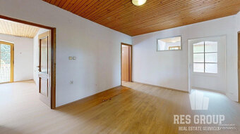 Na predaj, 8i rodinný dom 450 m2, pozemok 900 m2, Trnové, - 9