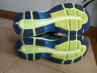 Panske bezecke tenisky ASICS GEL-NIMBUS 19. - 9