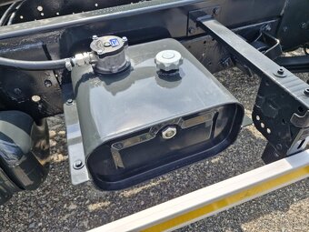 Kontejnerové Iveco daily do 3,5 t - řidičský průkaz sk. B - 9