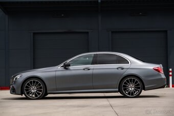 Mercedes-Benz E 220d AMG Line / Designo Magno - 9