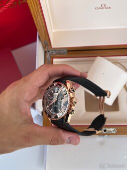 Omega Seamaster Planet Ocean Chronograph Sedna Gold 2025 - 9