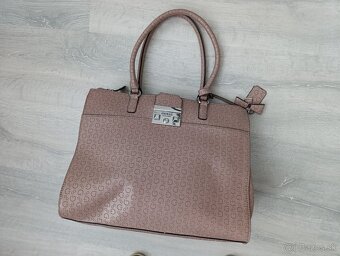 Nová kabelka GUESS - 9