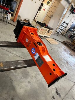 Hydraulické búracie kladivo na minibager - 9