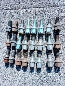 Skrutky kolies Štifty - 9