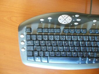 Tlačiareň Epson so skenerom, klávesnica - 9