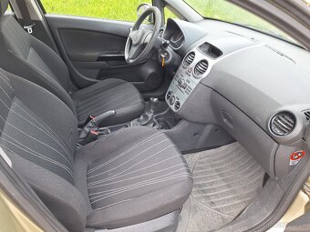 Opel Corsa 1.2 16V Essentia - 9