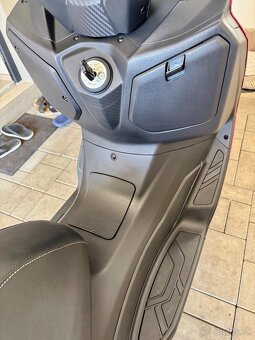 SYM Joymax Z 125cm3 r.v.2020 ako nová garážovaná - 9