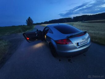 AUDI TT 2.0TDI - 9