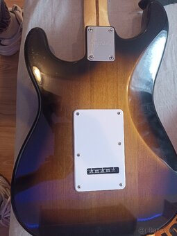 Gitara, kombo, pedál, káble - 9