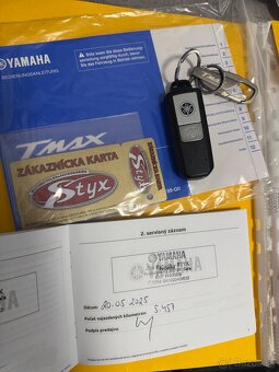 Yamaha Tmax 560 - ako nový - 9