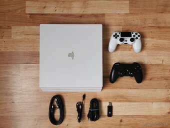PS4 PRO 1TB Glacier White - 9