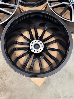 Nepoužité hliníkové disky 5x112 R22 BMW X5 X6 X7 Style 744M - 9