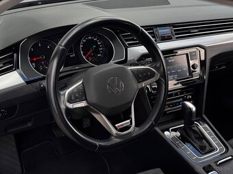 Volkswagen Passat Variant 2.0 TDI Business 4Motion DSG - 9