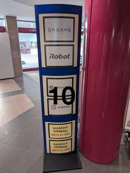 Vitrína (skrinka) a ostatný nábytok plus pútače do predajne - 9