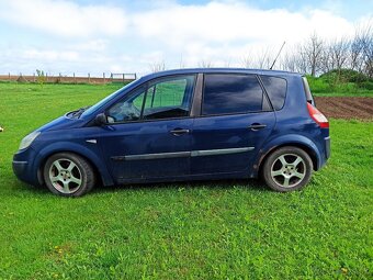 Renault Megane Scenic - 9