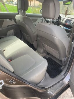Kia sportage 2.0l crdi - 9