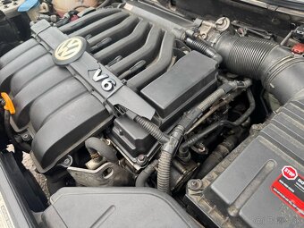 Rozpredam Volkswagen Passat CC 3.6 FSI BWS DSG ACC 2009 - 9