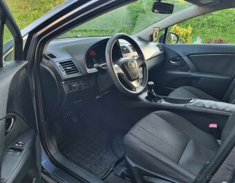 Toyota Avensis Combi 2.0D-4D 93Kw R.V.09/2010 M6 - 9