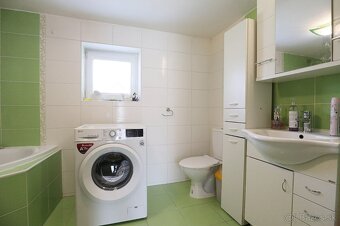PRIPRAVUJEME - Pokojné bývanie pre menšiu rodinu – útulný RD - 9