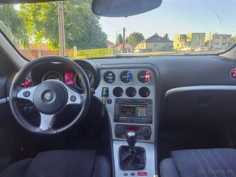 Alfa romeo 159 - 9