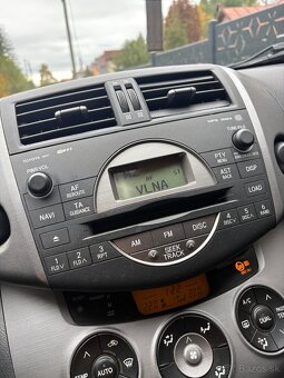 Predám Toyota RAV4 - 9