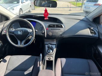 Honda Civic 1.4 VTI benzin, 73kW, MT/6, rok:08.2009. - 9