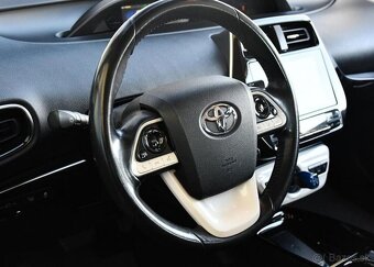 Toyota Prius 1,8 VVT-i PHEV Lounge 72 kw - 9