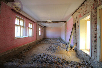 NA PREDAJ - Rodinný dom s veľkým pozemkom - Tepličky - 9