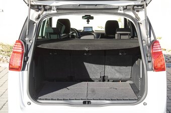 Peugeot 5008 2.0 HDi 110 kW – panoramatická strecha - 9