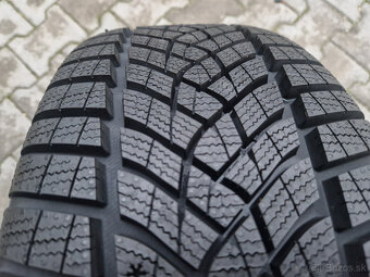 4x108 r18 kolesa ford fiesta disky 205 40 18 elektrony Ford - 9