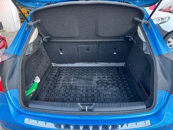 Mercedes-Benz GLA 200 d 4MATIC A/T - 9