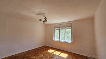 Füzérkomlós - 3 izbový dom vhodný aj na trvalé bývanie - 9