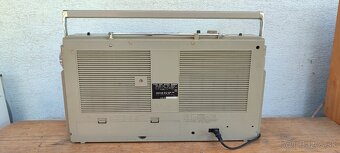 Radiomagnetofon JVC - 9