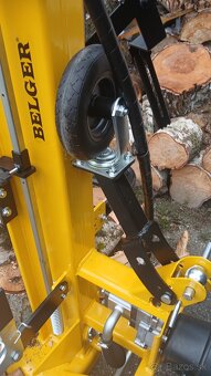 Predám štiepačku BELGER na drevo za traktor 30 T - 9