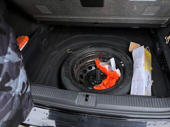 Predám vw Passat 2.0 TDI Comfortline - 9